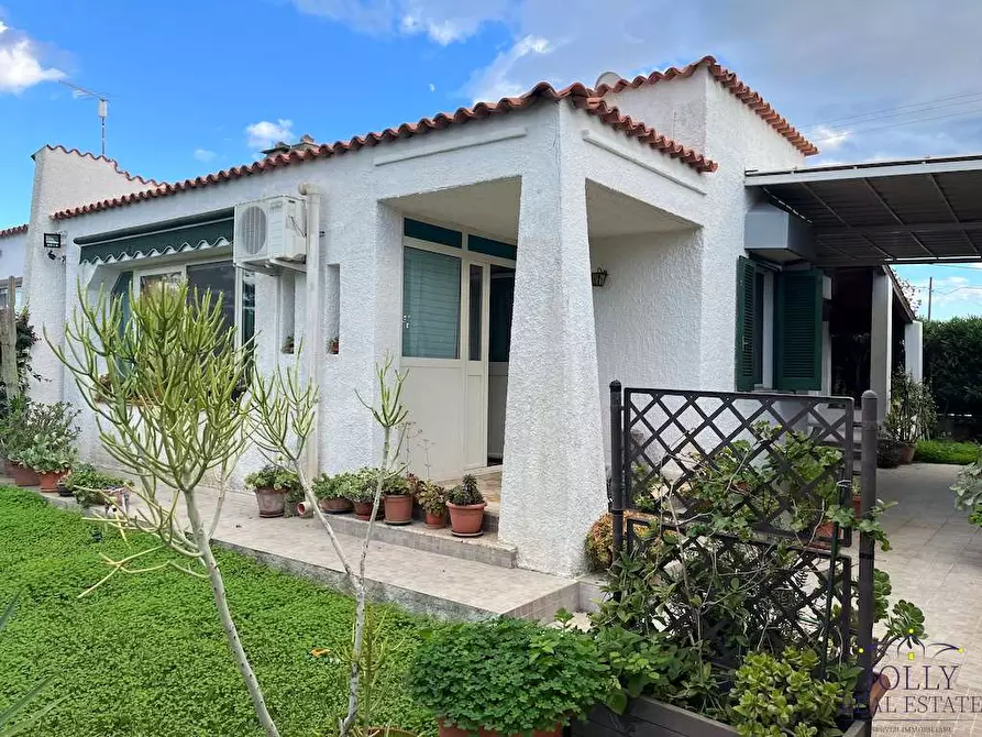 Immagine 32 di Villa in vendita  in via delle muse 32 a Siracusa