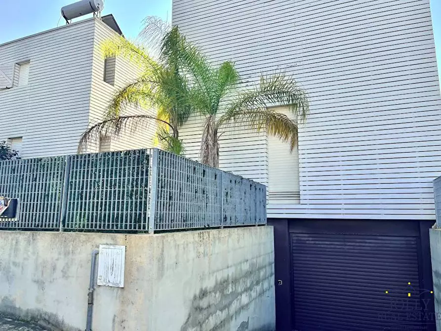 Immagine 3 di Villa in vendita  in via gela a Siracusa