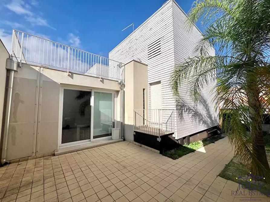 Immagine 7 di Villa in vendita  in via gela a Siracusa