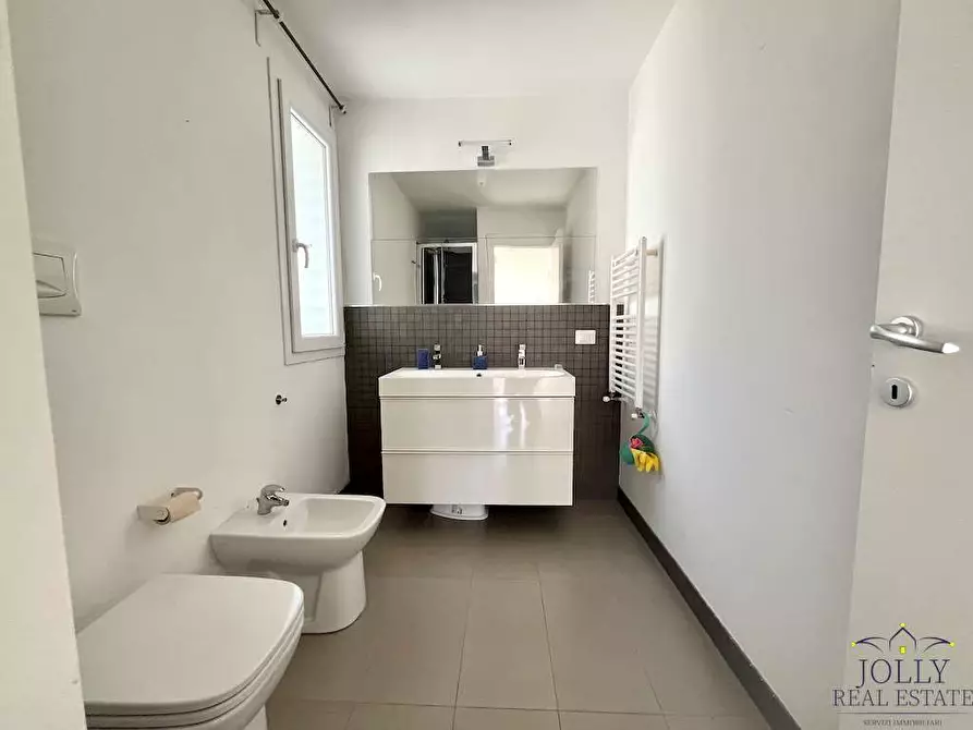 Immagine 31 di Villa in vendita  in via gela a Siracusa