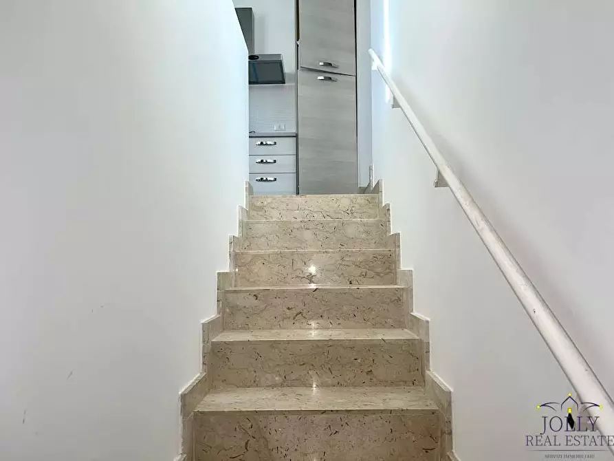 Immagine 34 di Villa in vendita  in via gela a Siracusa