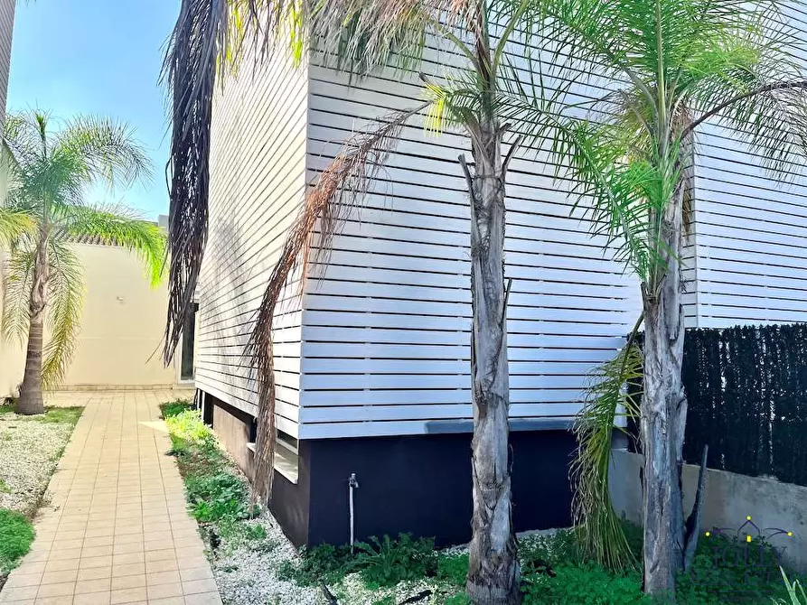 Immagine 37 di Villa in vendita  in via gela a Siracusa