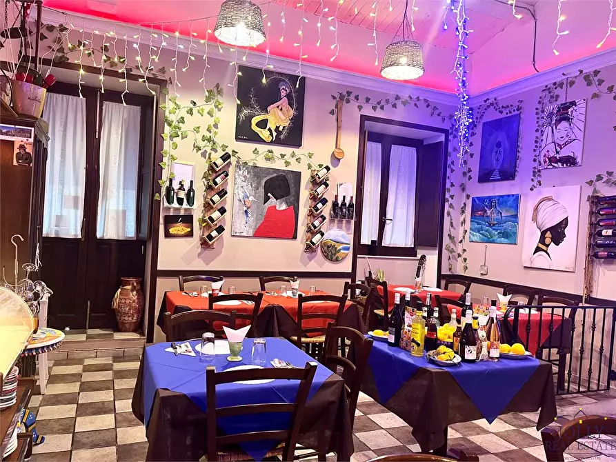 Immagine 9 di Negozio in vendita  in via dei platamoni 53 a Priolo Gargallo