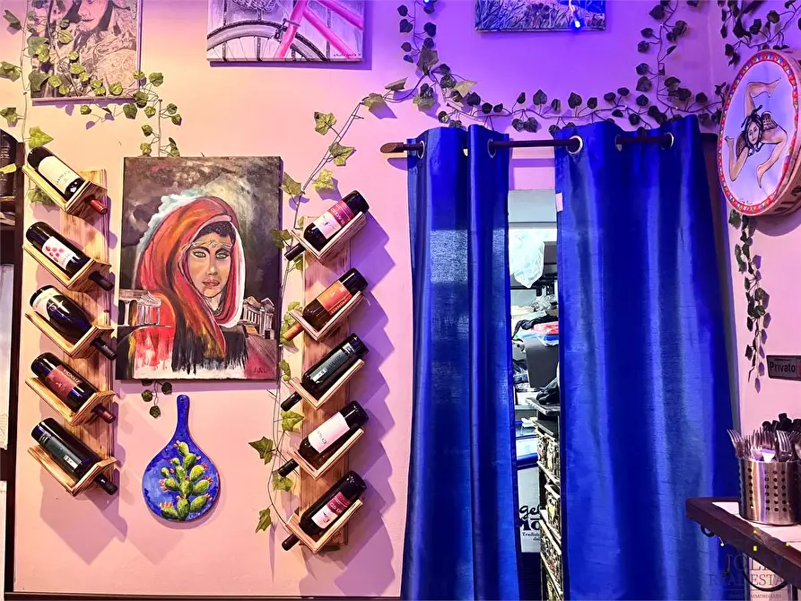 Immagine 12 di Negozio in vendita  in via dei platamoni 53 a Priolo Gargallo