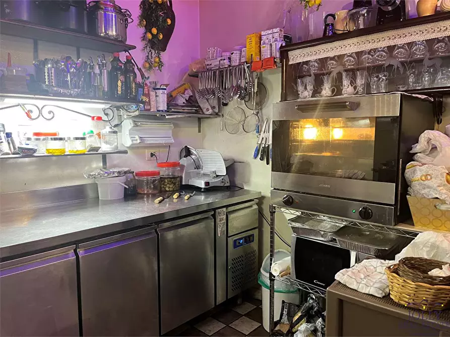 Immagine 25 di Negozio in vendita  in via dei platamoni 53 a Priolo Gargallo