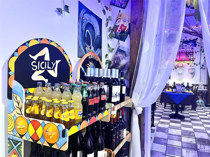 Immagine 34 di Negozio in vendita  in via dei platamoni 53 a Priolo Gargallo