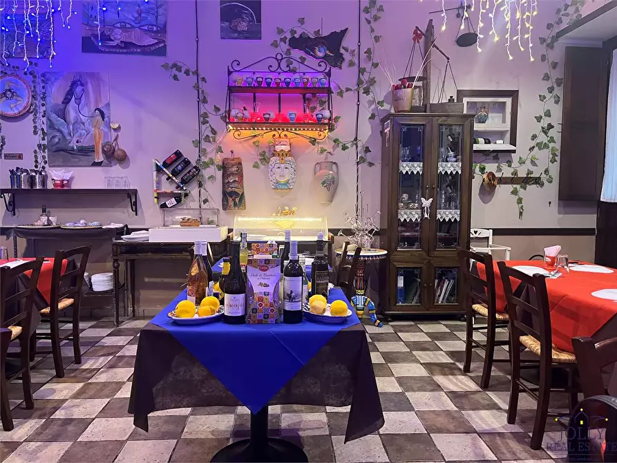 Immagine 38 di Negozio in vendita  in via dei platamoni 53 a Priolo Gargallo