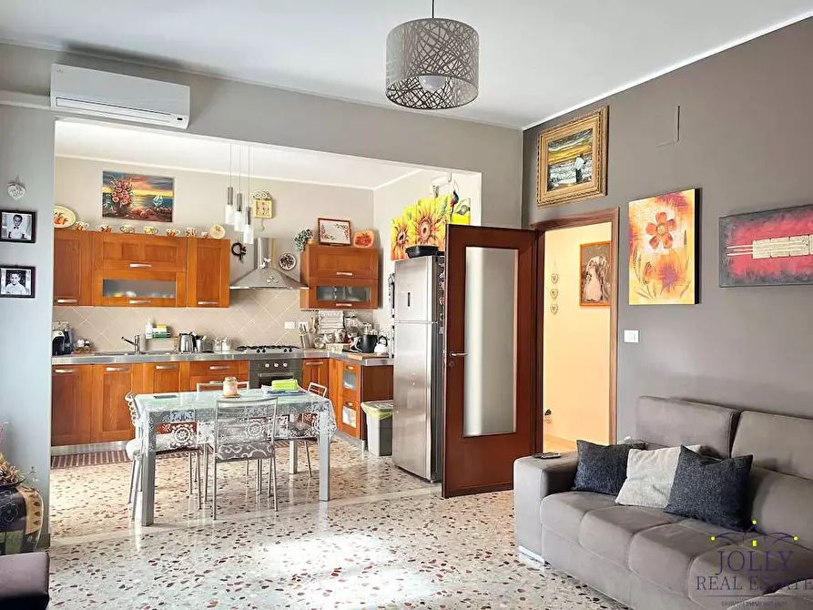 Immagine 7 di Appartamento in vendita  in Via Rosolini a Siracusa