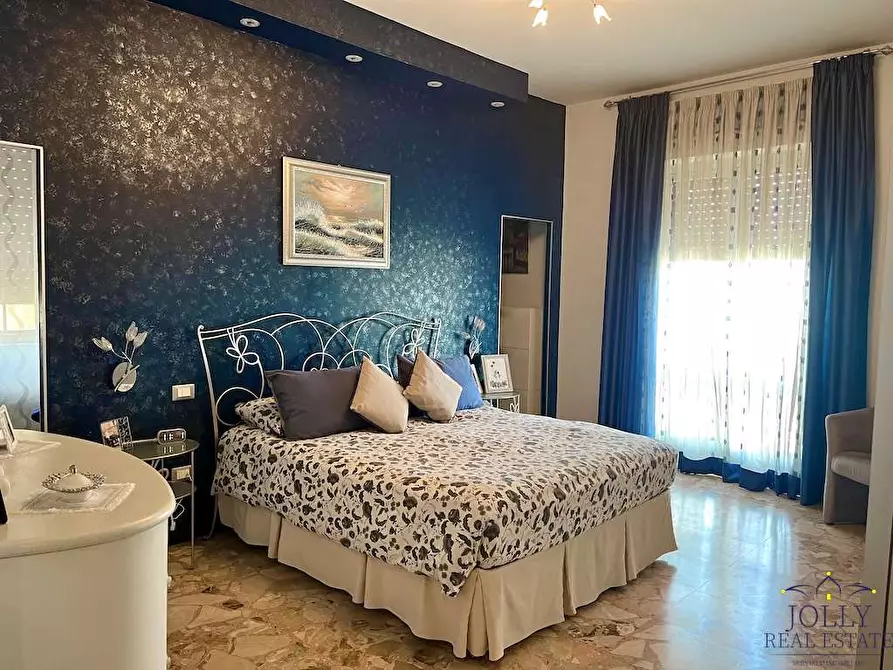 Immagine 21 di Appartamento in vendita  in Via Rosolini a Siracusa