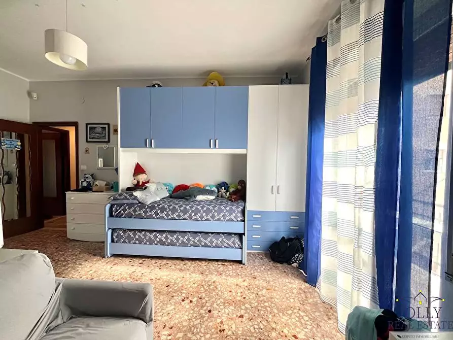 Immagine 24 di Appartamento in vendita  in Via Rosolini a Siracusa