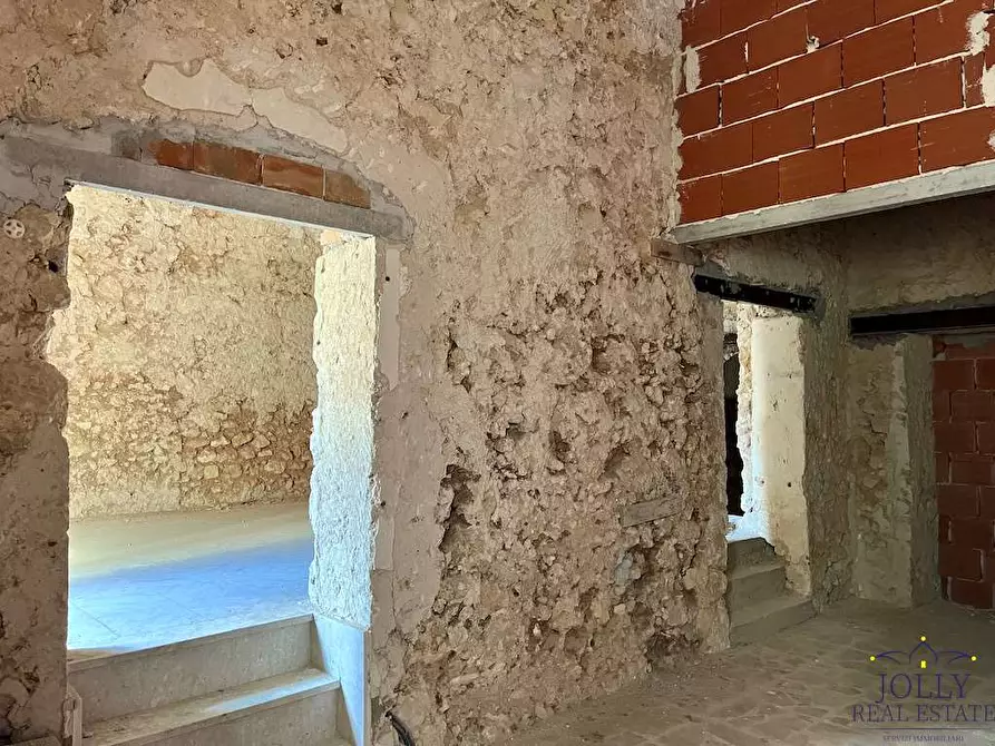 Immagine 9 di Stabile in vendita  in via saffi a Noto