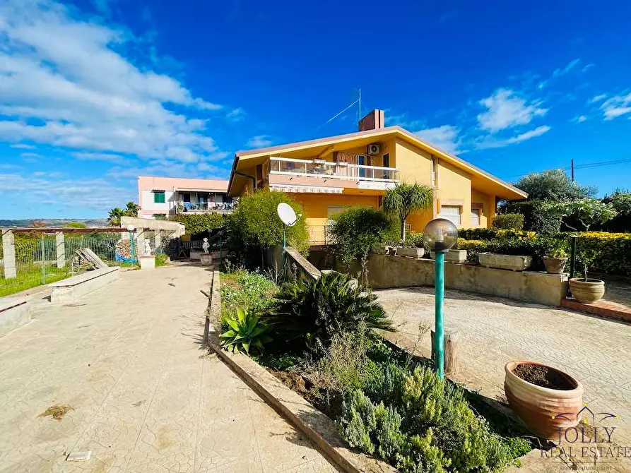 Immagine 2 di Villa in vendita  in contrada madonna marina a Noto
