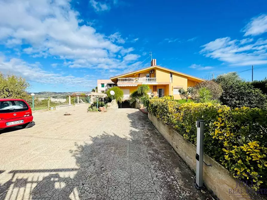 Immagine 3 di Villa in vendita  in contrada madonna marina a Noto