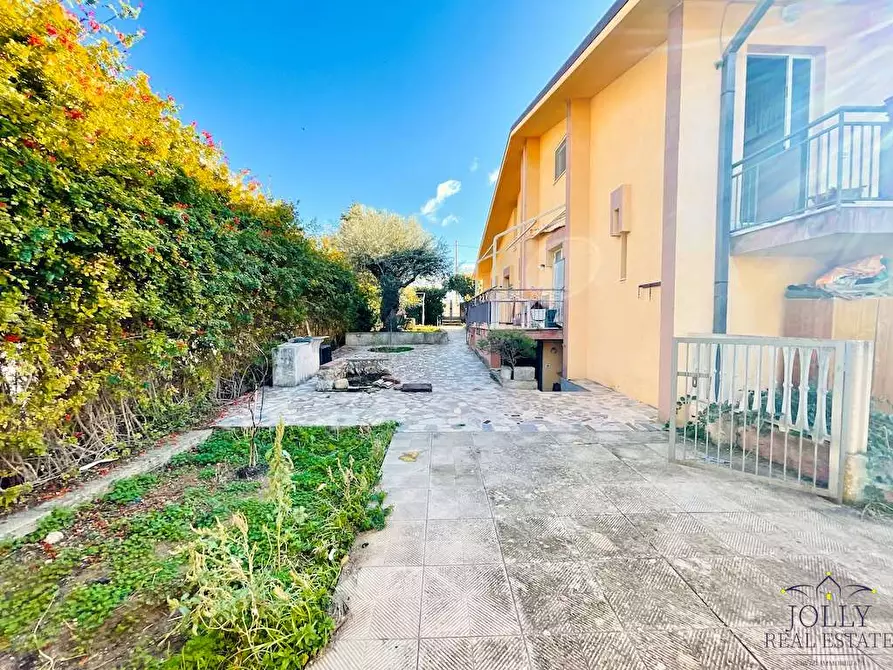 Immagine 51 di Villa in vendita  in contrada madonna marina a Noto