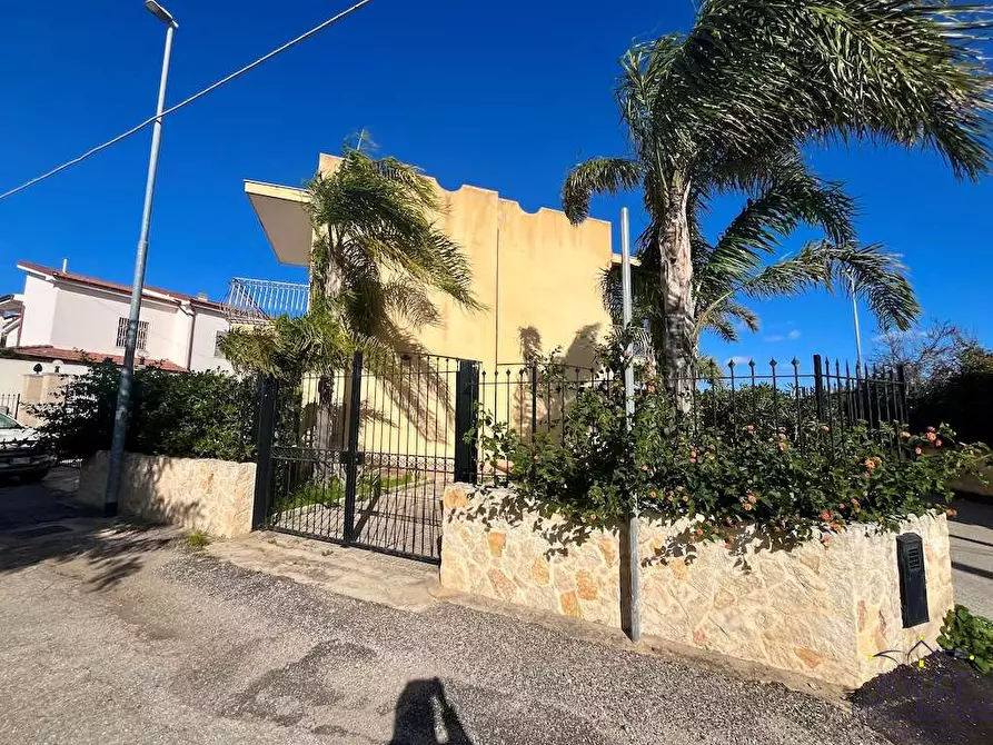 Immagine 2 di Villa in vendita  in via lido sacramento a Siracusa