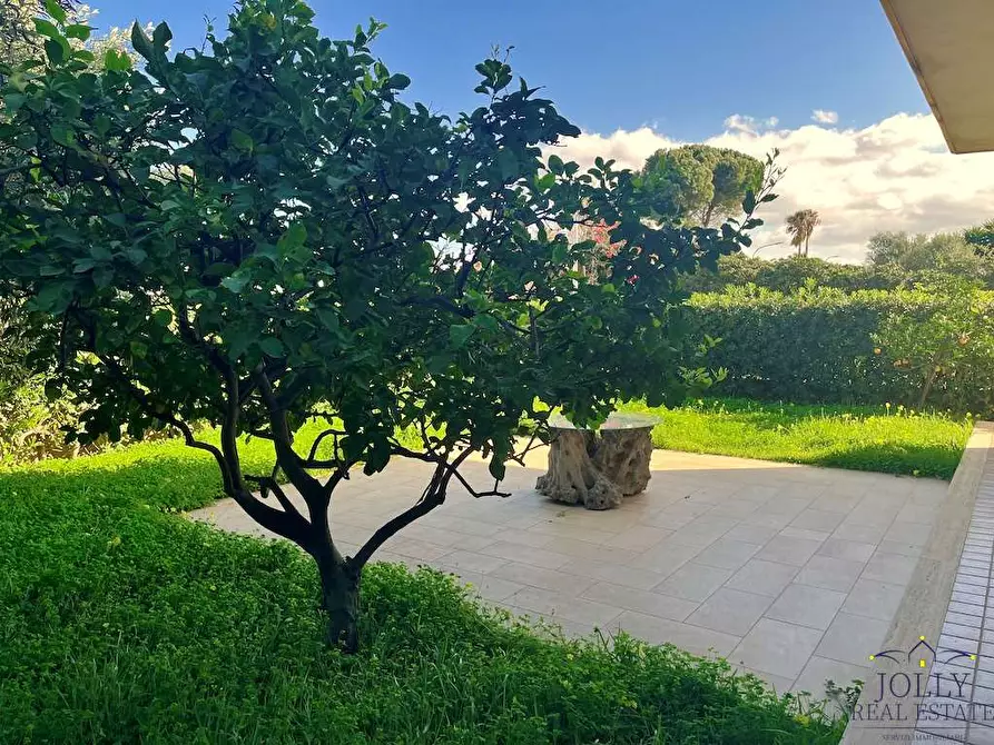 Immagine 33 di Villa in vendita  in via lido sacramento a Siracusa