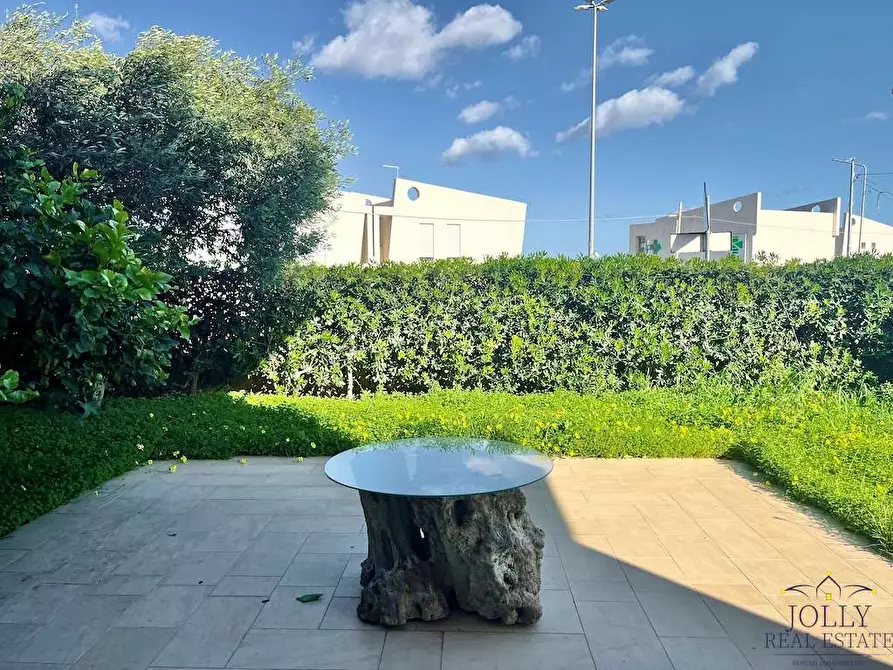 Immagine 35 di Villa in vendita  in via lido sacramento a Siracusa