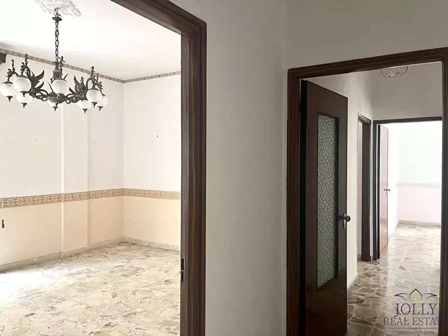 Immagine 1 di Appartamento in vendita  in Via Raffaello a Siracusa