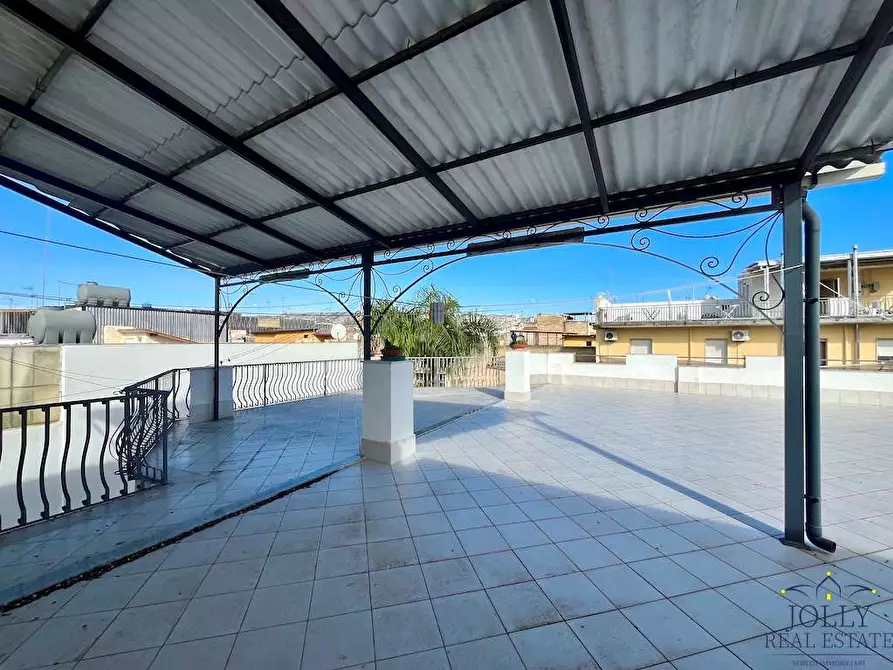 Immagine 2 di Casa bifamiliare in vendita  in Via Alessandro Manzoni a Floridia