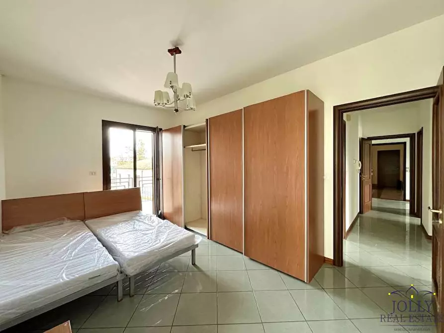 Immagine 13 di Appartamento in vendita  in Viale Scala Greca a Siracusa