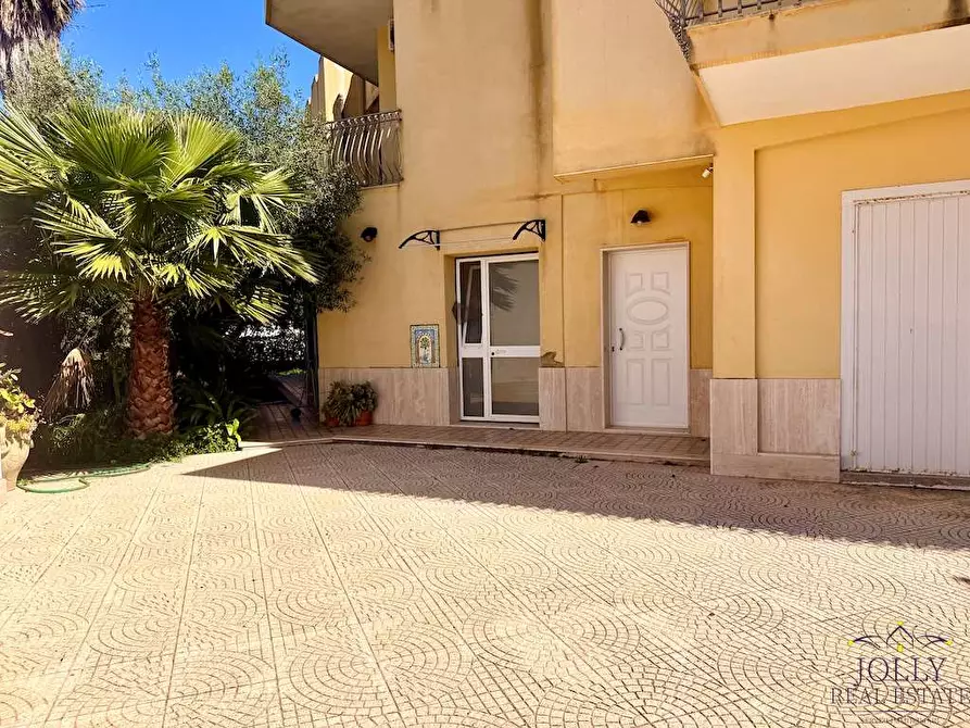 Immagine 79 di Villa in vendita  in via lido sacramento a Siracusa