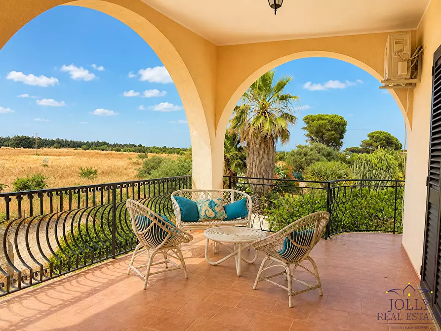 Immagine 13 di Villa in vendita  in via lago maggiore a Siracusa