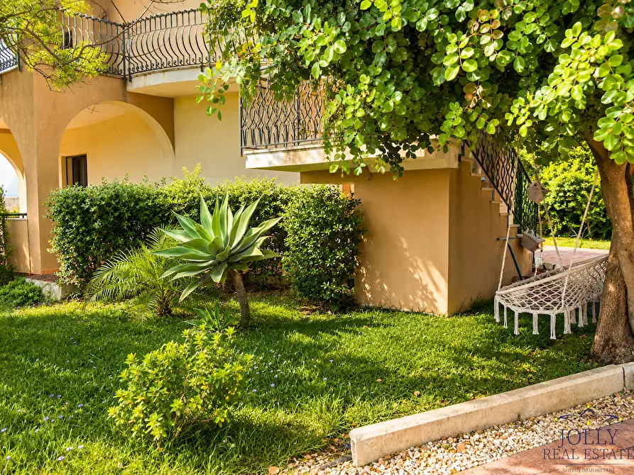 Immagine 31 di Villa in vendita  in via lago maggiore a Siracusa
