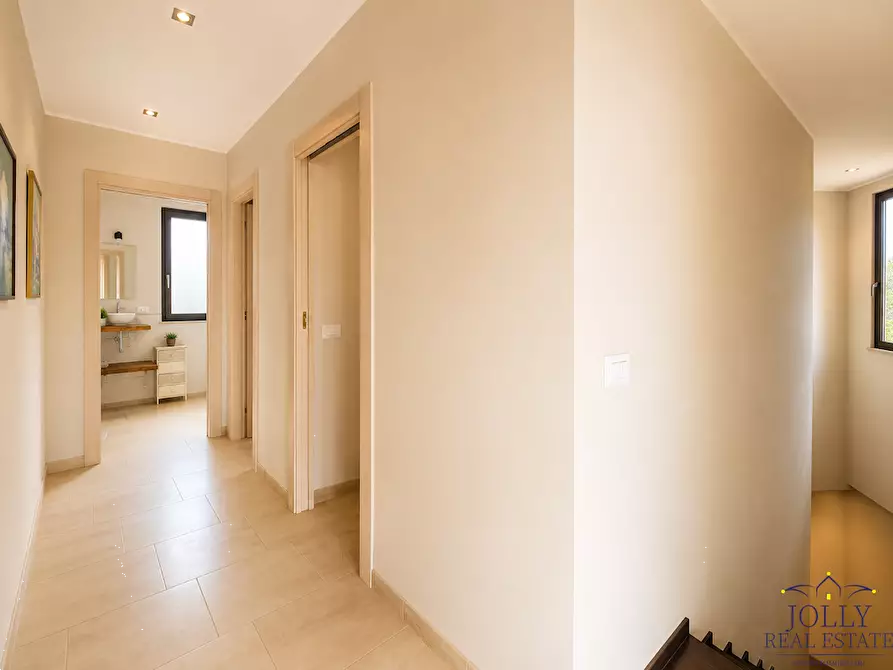Immagine 25 di Villa in affitto  in via lago maggiore a Siracusa