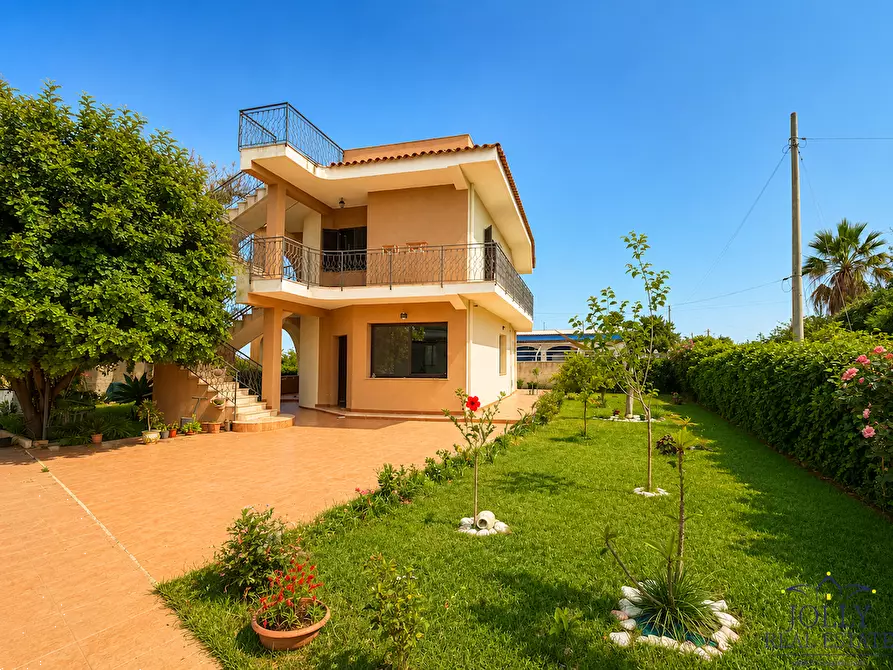 Immagine 47 di Villa in affitto  in via lago maggiore a Siracusa