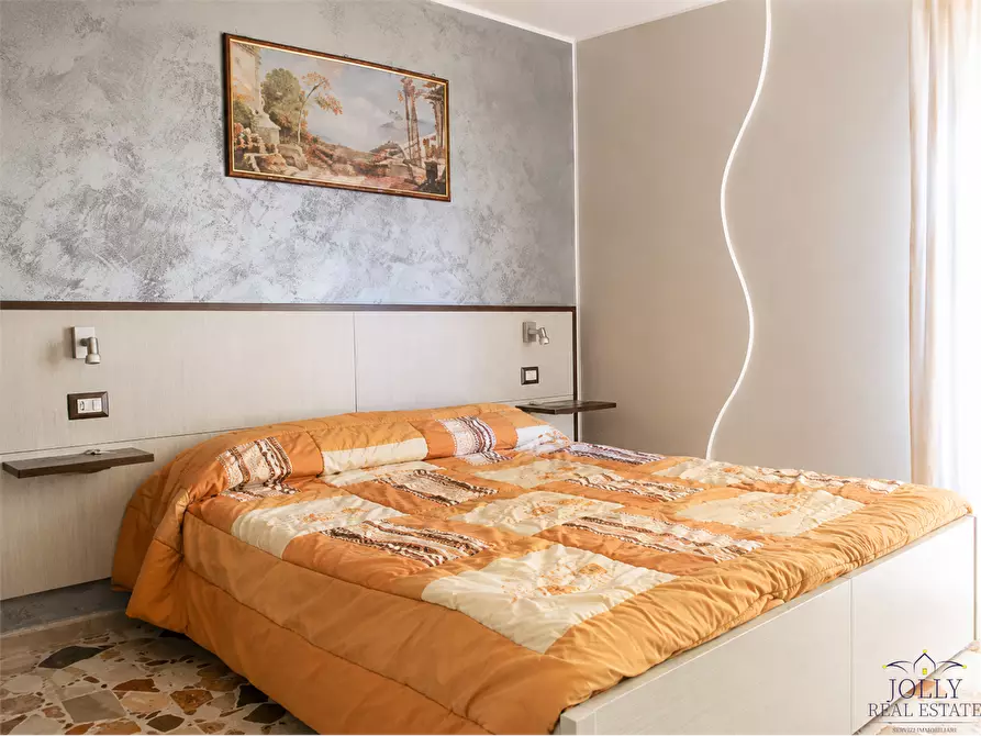 Immagine 11 di Hotel in vendita  in Via pasubio  a Siracusa