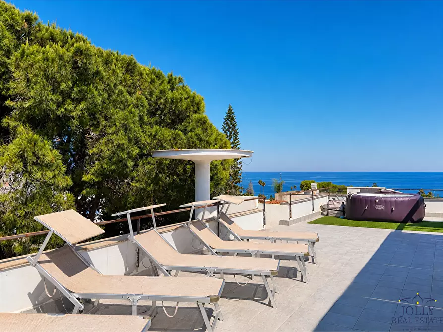 Immagine 27 di Villa in vendita  in via prometeo a Siracusa