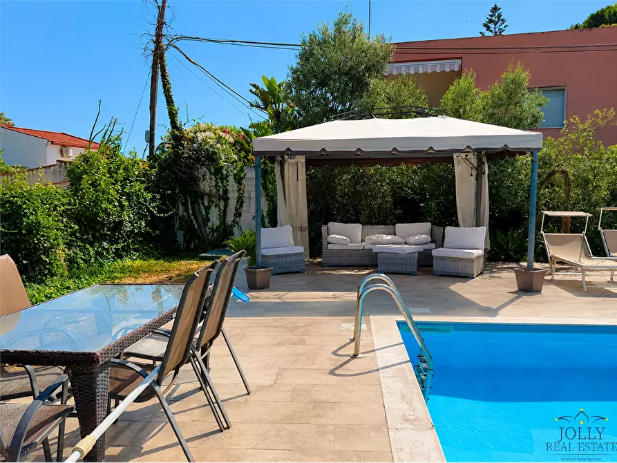 Immagine 47 di Villa in vendita  in via prometeo a Siracusa