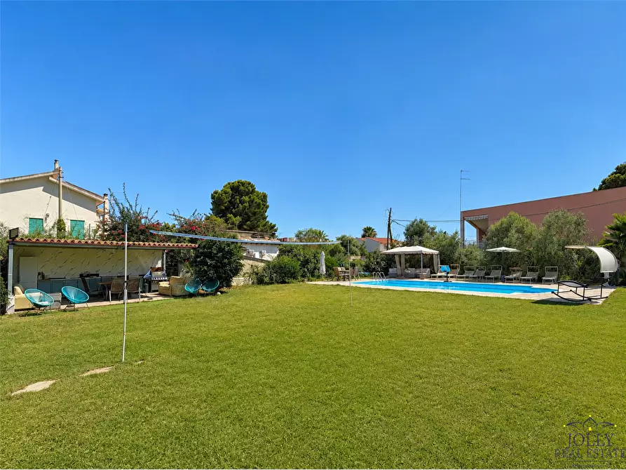 Immagine 42 di Villa in vendita  in via prometeo a Siracusa