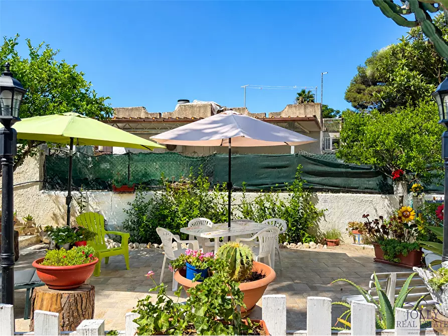 Immagine 31 di Villa in vendita  in CONTRADA PIZZUTA a Noto