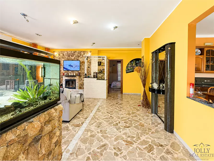Immagine 2 di Appartamento in vendita  in Via Europa  a Siracusa