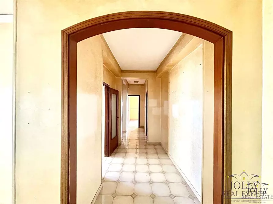 Immagine 8 di Quadrilocale in vendita  in Alessandro Specchi a Siracusa