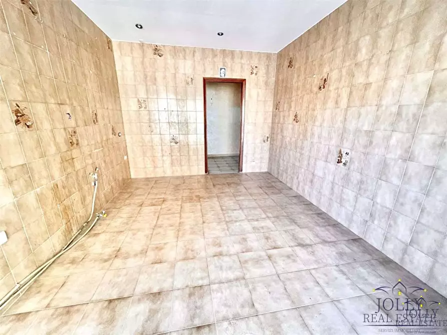 Immagine 11 di Quadrilocale in vendita  in Alessandro Specchi a Siracusa