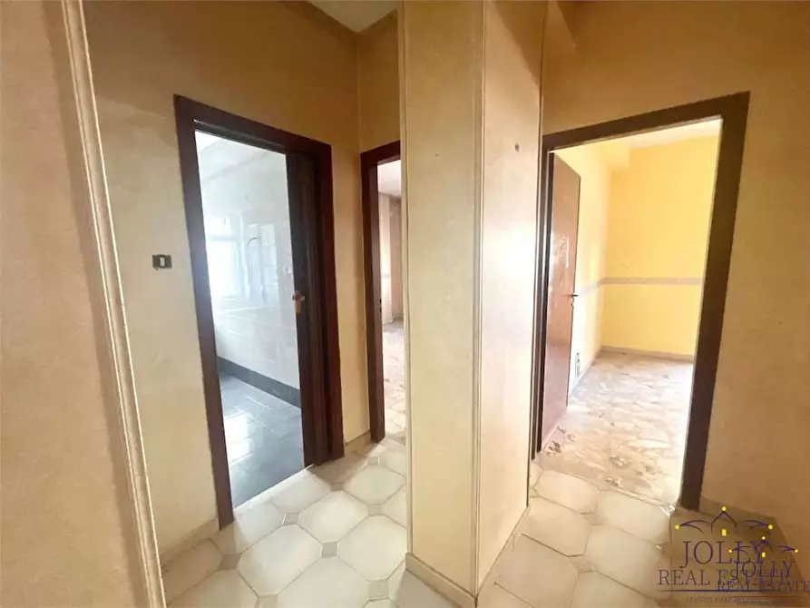 Immagine 12 di Quadrilocale in vendita  in Alessandro Specchi a Siracusa