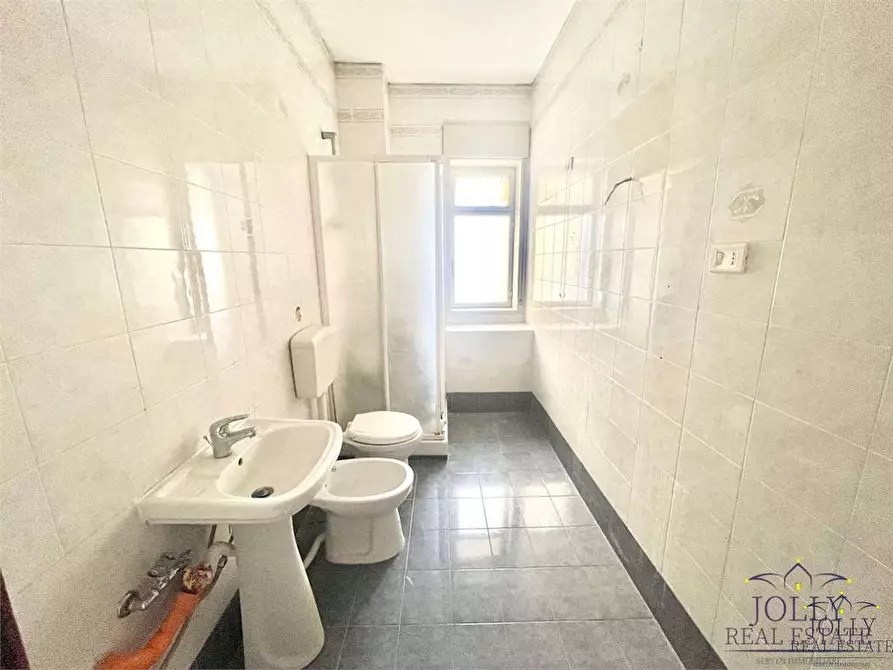 Immagine 13 di Quadrilocale in vendita  in Alessandro Specchi a Siracusa