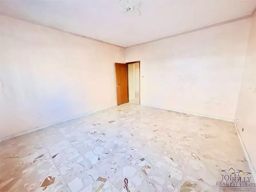 Immagine 14 di Quadrilocale in vendita  in Alessandro Specchi a Siracusa