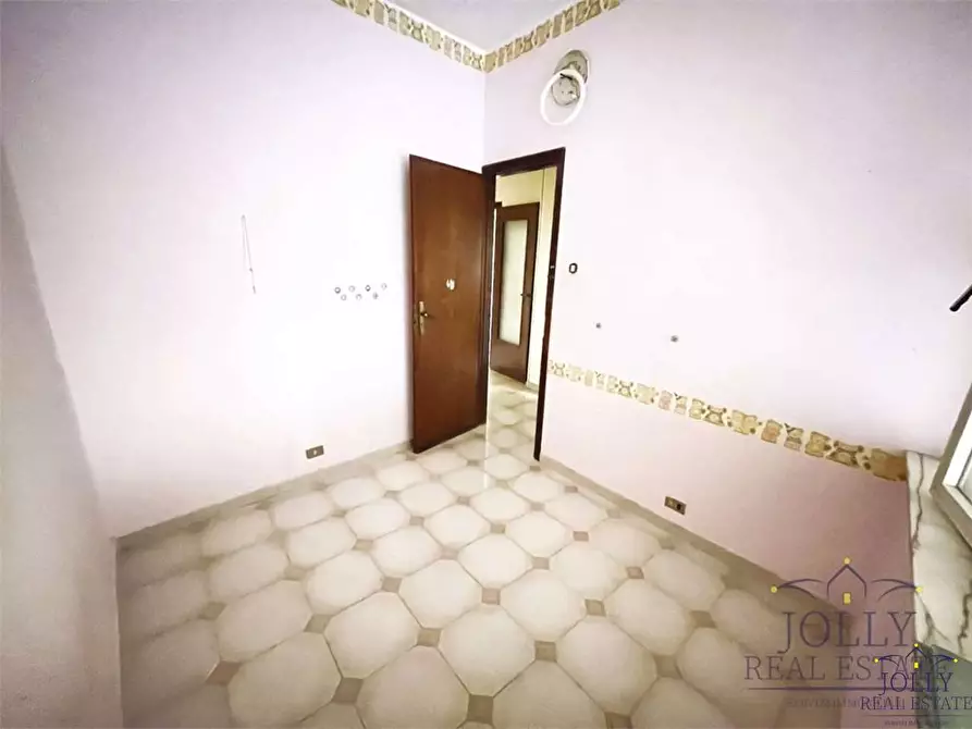 Immagine 19 di Quadrilocale in vendita  in Alessandro Specchi a Siracusa