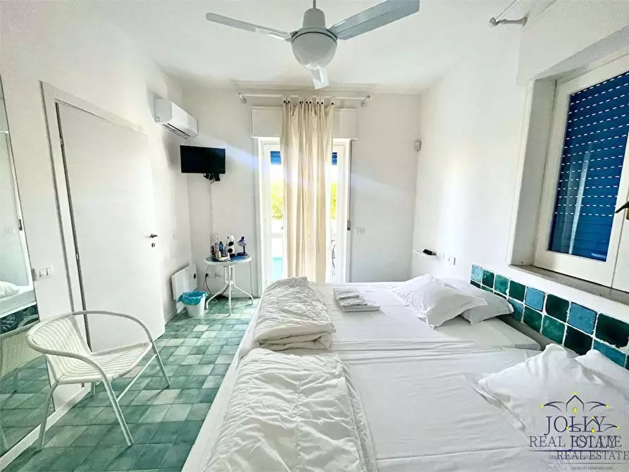 Immagine 27 di Villa in vendita  in Via Senigallia a Siracusa