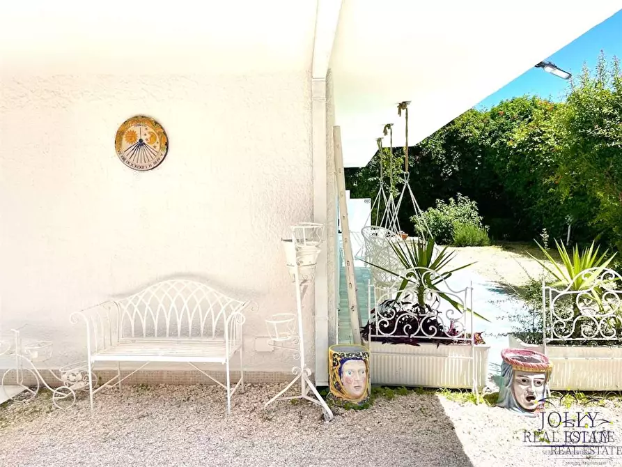 Immagine 38 di Villa in vendita  in Via Senigallia a Siracusa