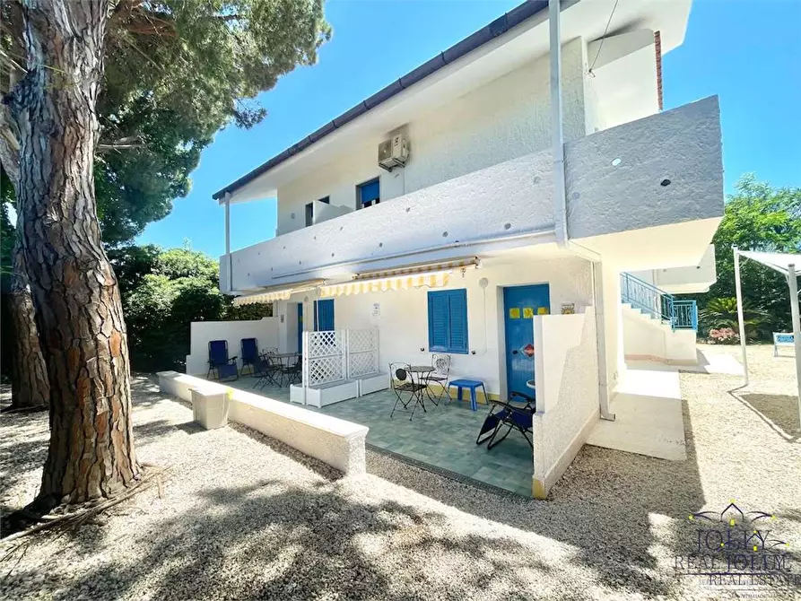 Immagine 39 di Villa in vendita  in Via Senigallia a Siracusa
