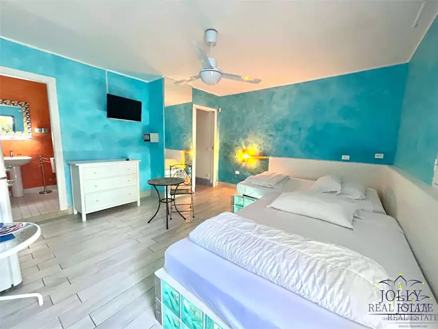 Immagine 48 di Villa in vendita  in Via Senigallia a Siracusa