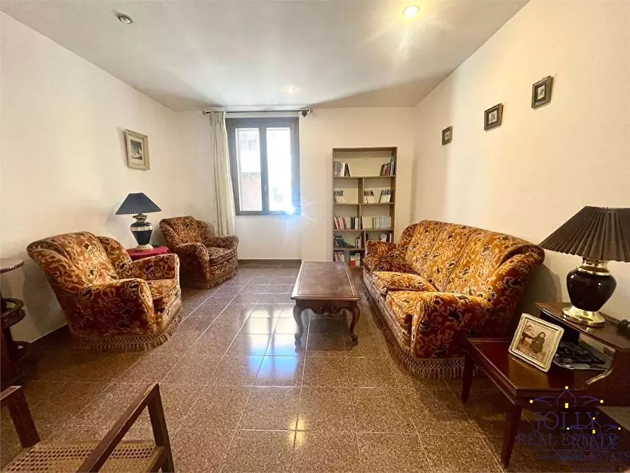 Immagine 17 di Stabile in vendita  in Torino a Siracusa