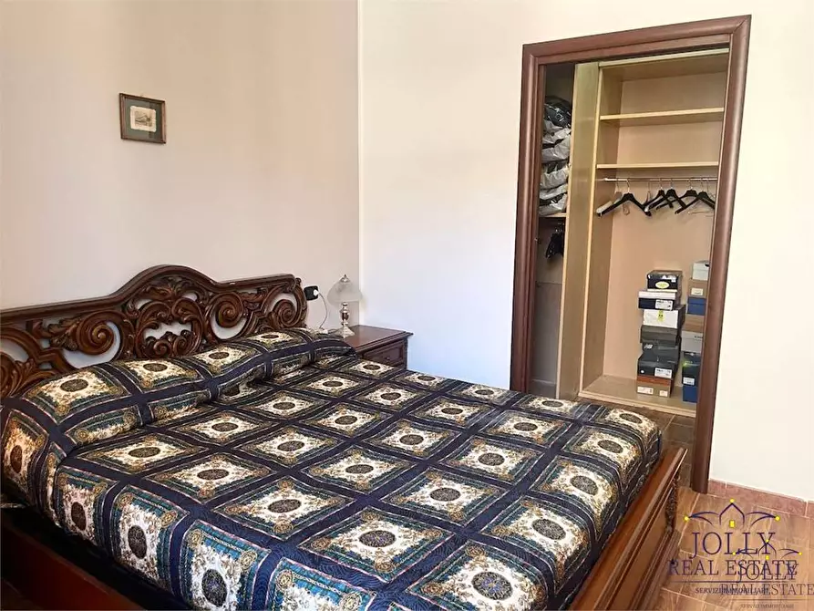 Immagine 39 di Stabile in vendita  in Torino a Siracusa