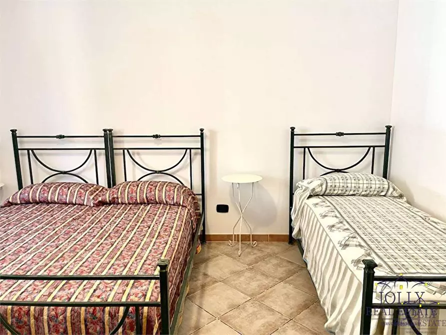 Immagine 67 di Stabile in vendita  in Torino a Siracusa