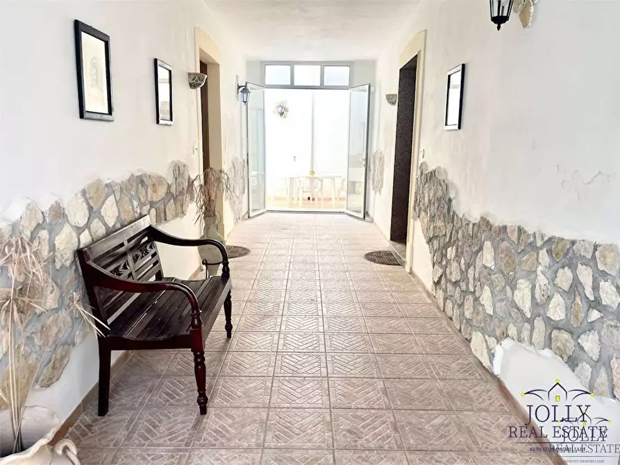 Immagine 2 di Casa indipendente in vendita  in Torino a Siracusa