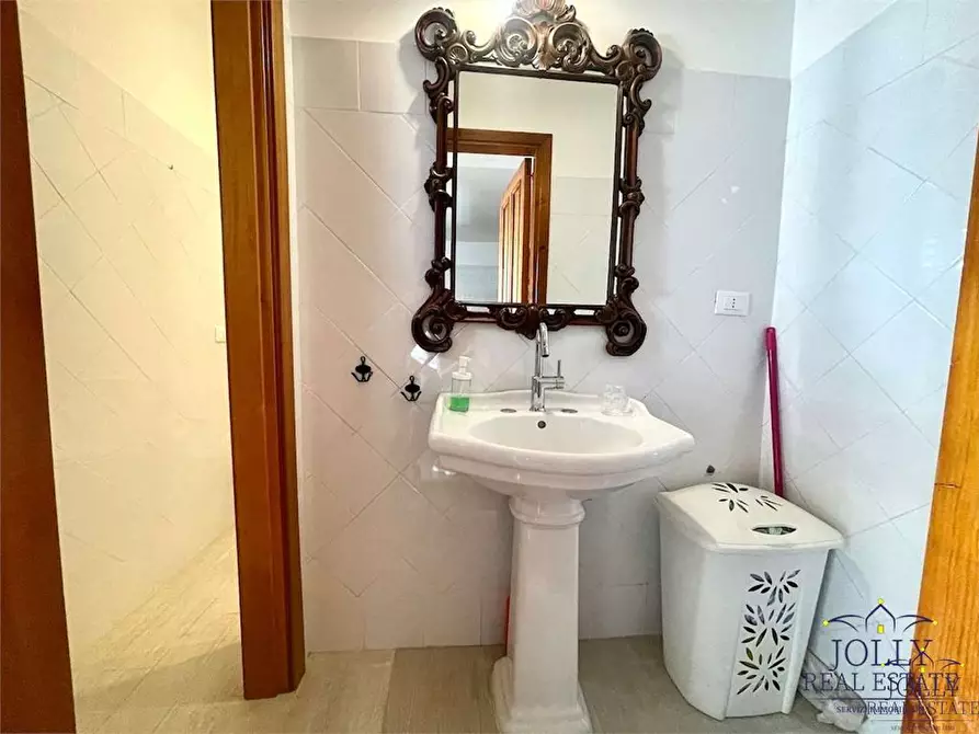 Immagine 15 di Casa indipendente in vendita  in Torino a Siracusa